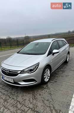 Універсал Opel Astra 2016 в Луцьку