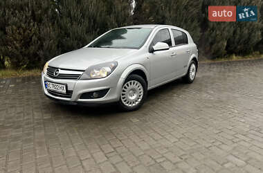 Хетчбек Opel Astra 2012 в Самборі