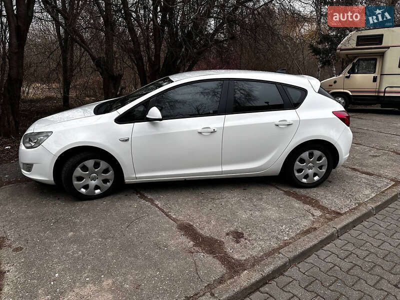 Хэтчбек Opel Astra 2010 в Ковеле