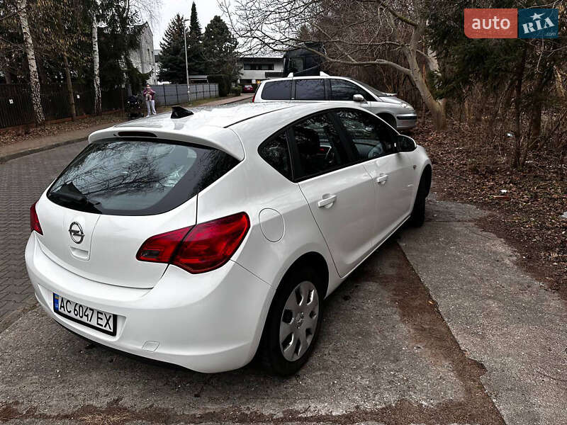 Хэтчбек Opel Astra 2010 в Ковеле
