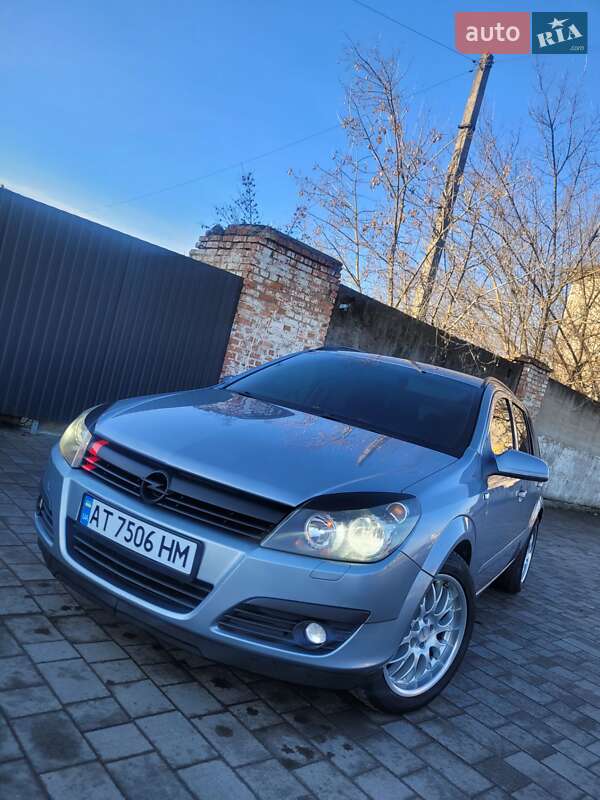 Универсал Opel Astra 2006 в Ивано-Франковске