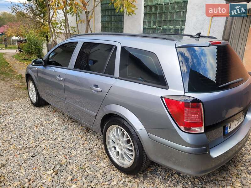 Универсал Opel Astra 2006 в Ивано-Франковске