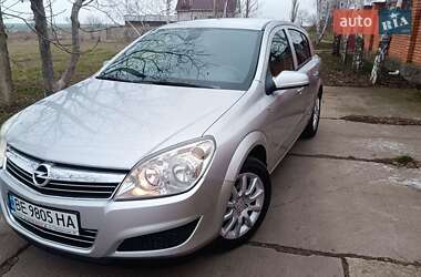Хэтчбек Opel Astra 2007 в Николаеве