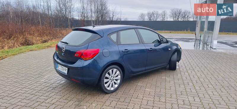 Хэтчбек Opel Astra 2009 в Стрые