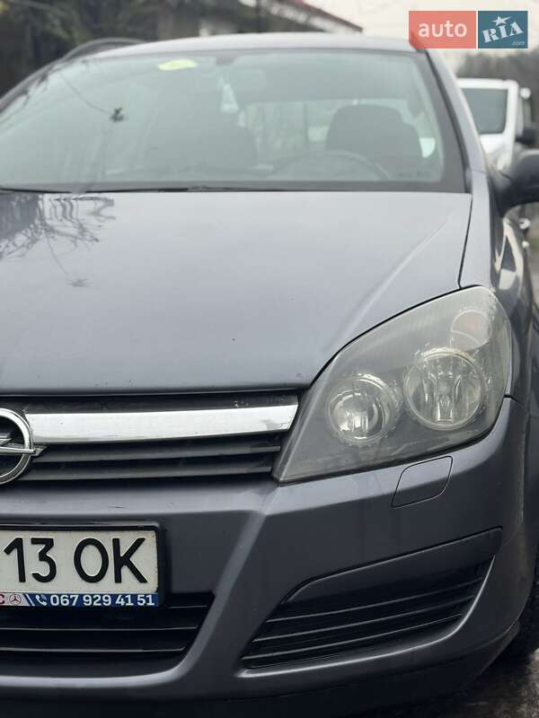 Универсал Opel Astra 2005 в Ставище