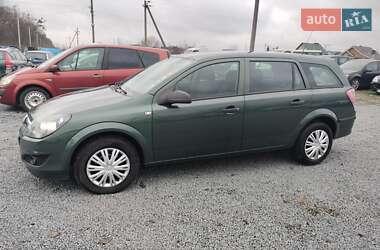 Универсал Opel Astra 2009 в Ровно