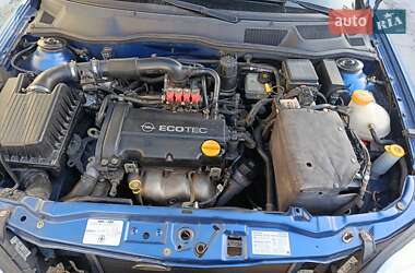 Седан Opel Astra 2006 в Киеве