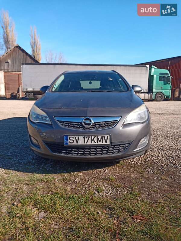 Opel Astra 2011 Opel Astra 2011