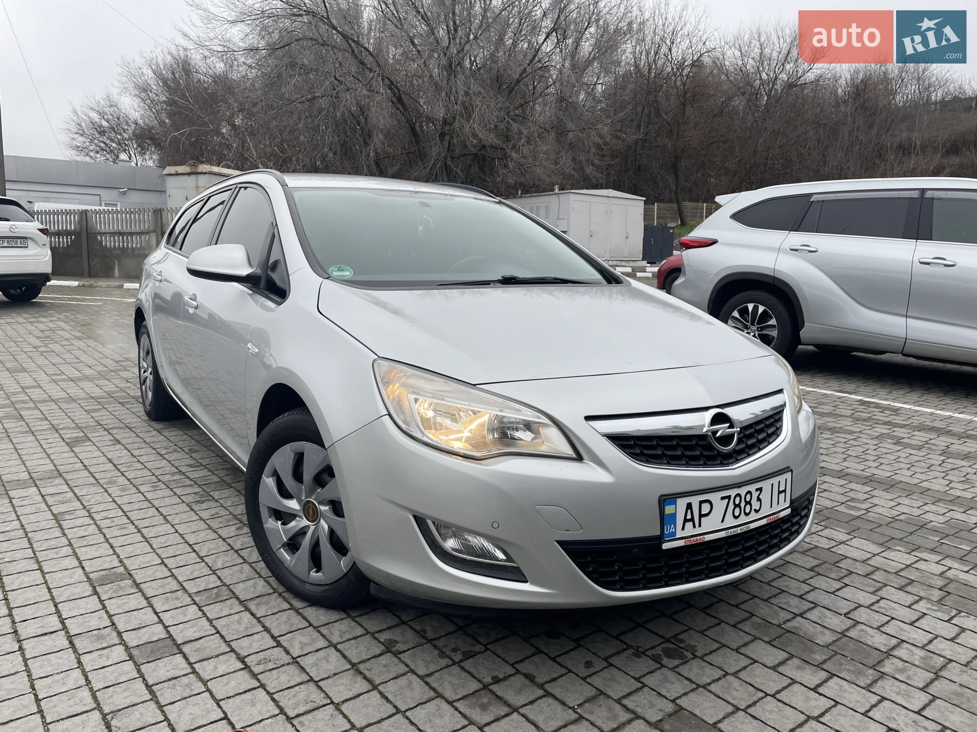 2011 Opel Astra - фото 1