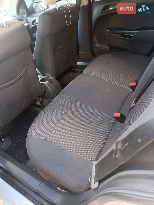 Універсал Opel Astra 2008 в Новомосковську