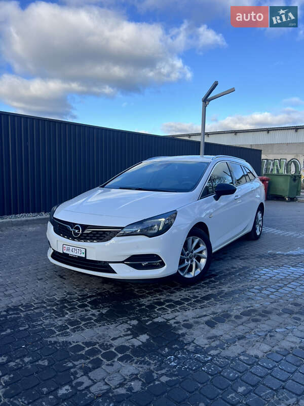 Opel Astra 2021