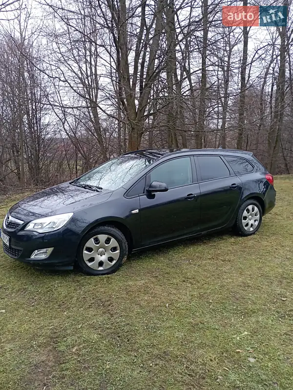 Opel Astra 2012
