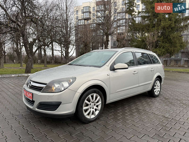 Универсал Opel Astra 2006 в Черновцах
