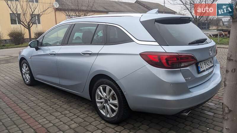 Универсал Opel Astra 2016 в Мукачево