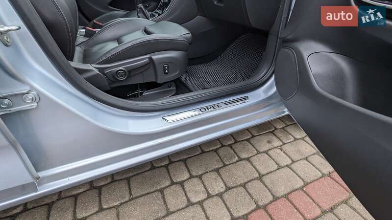 Универсал Opel Astra 2016 в Мукачево