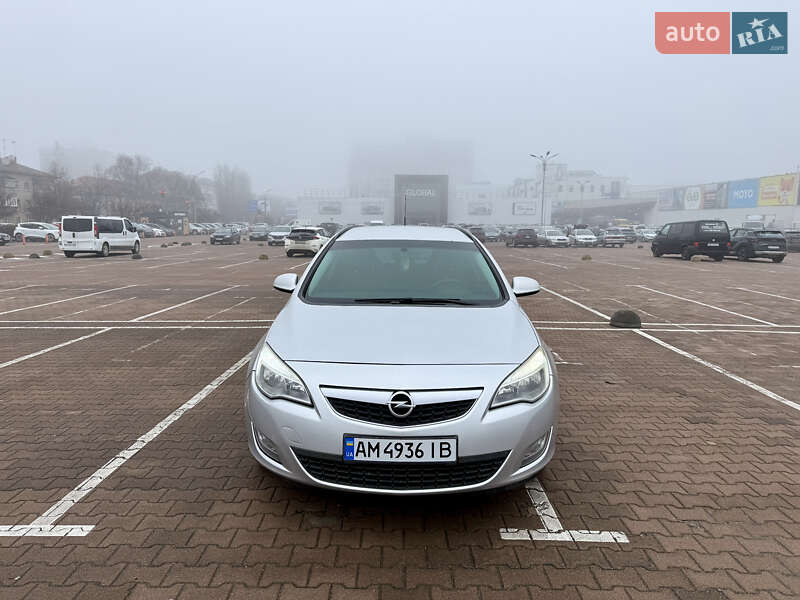 Универсал Opel Astra 2011 в Житомире фото 2 Универсал Opel Astra 2011 в Житомире