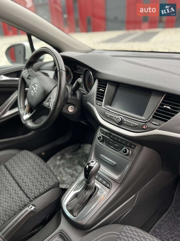 Универсал Opel Astra 2018 в Львове