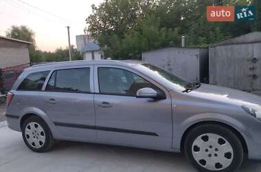 Универсал Opel Astra 2005 в Золочеве