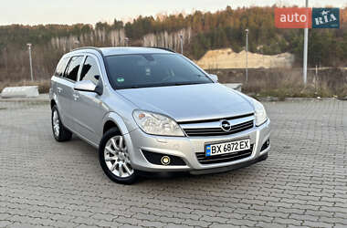 Универсал Opel Astra 2008 в Могилев-Подольске