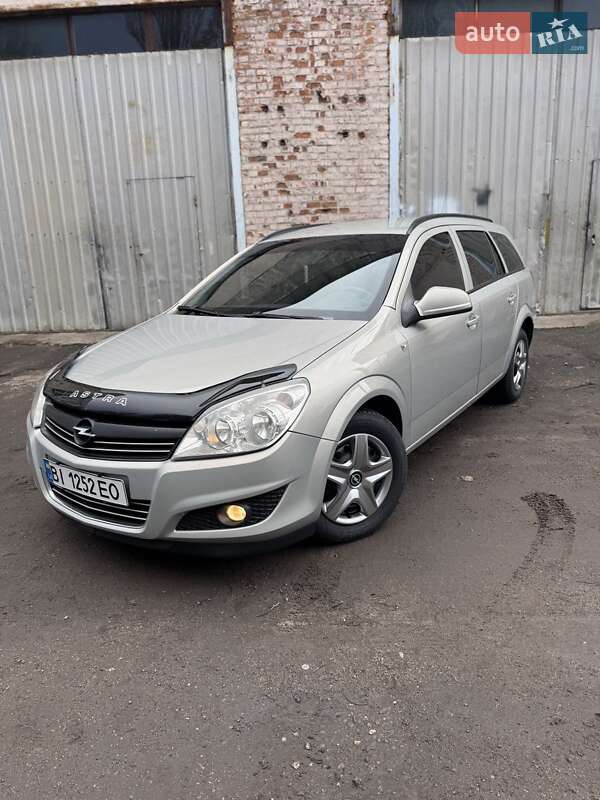 Opel Astra 2010