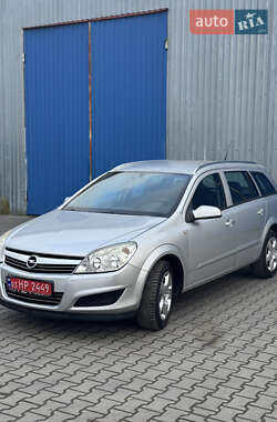 Універсал Opel Astra 2008 в Луцьку