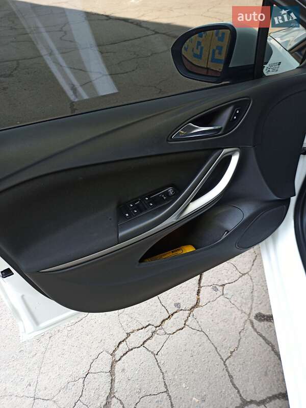 Універсал Opel Astra 2017 в Кривому Розі