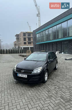 Універсал Opel Astra 2004 в Рівному