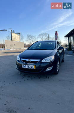 Универсал Opel Astra 2012 в Заболотове