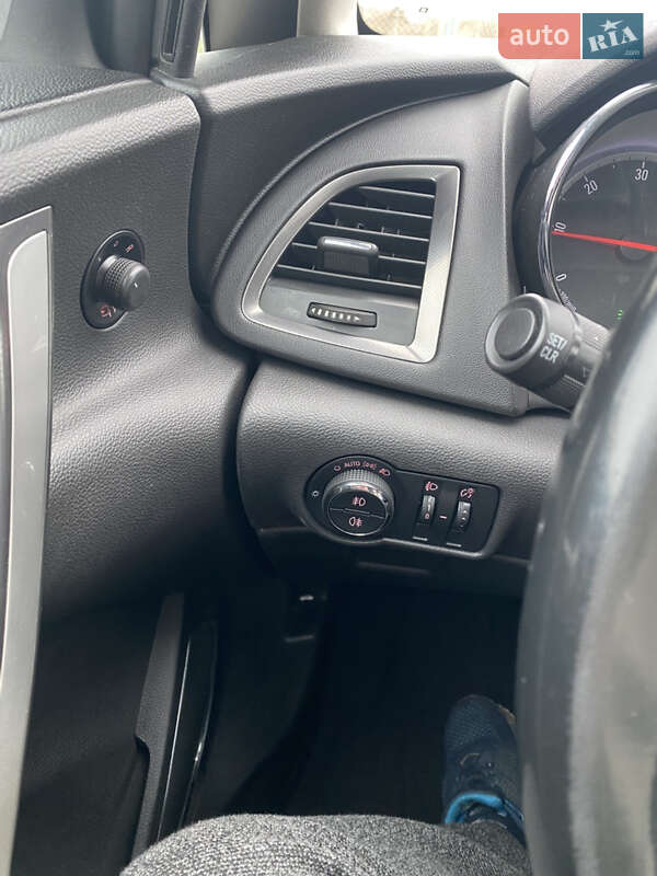 Универсал Opel Astra 2012 в Ивано-Франковске фото 28 Универсал Opel Astra 2012 в Ивано-Франковске