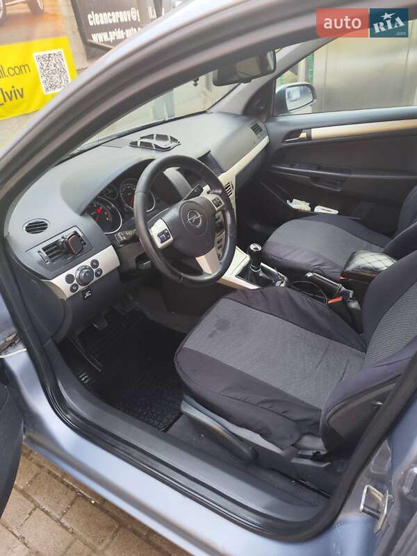 Універсал Opel Astra 2007 в Львові