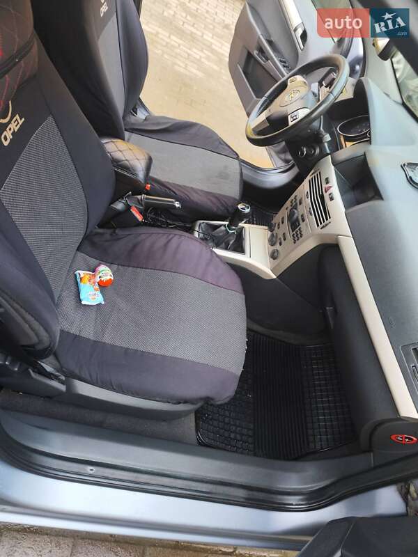 Універсал Opel Astra 2007 в Львові