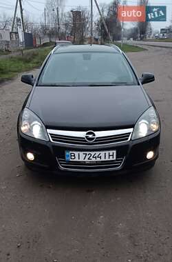 Универсал Opel Astra 2010 в Лохвице