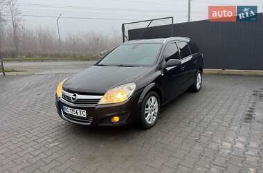 Универсал Opel Astra 2009 в Черновцах