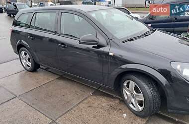 Универсал Opel Astra 2013 в Киеве