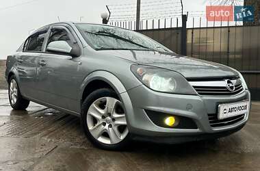 Седан Opel Astra 2012 в Киеве