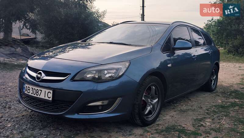 Opel Astra 2012