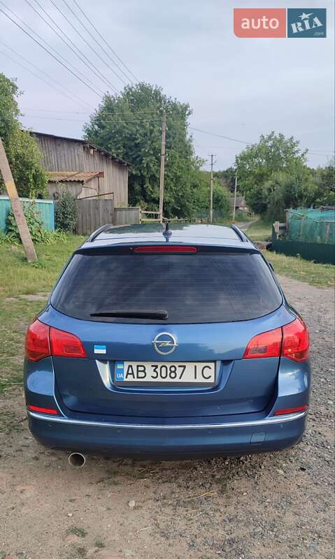 Универсал Opel Astra 2012 в Виннице