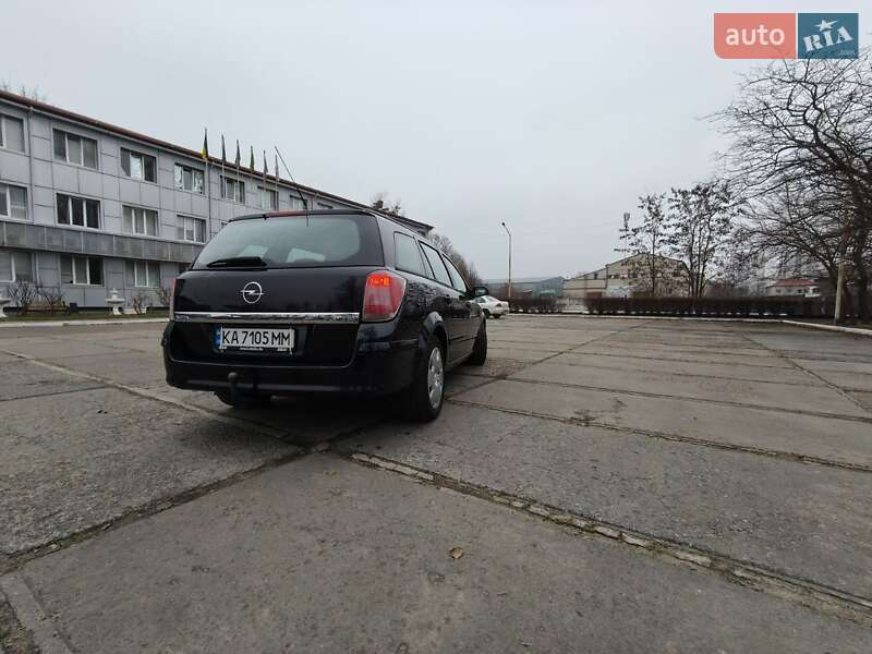 Універсал Opel Astra 2005 в Києві