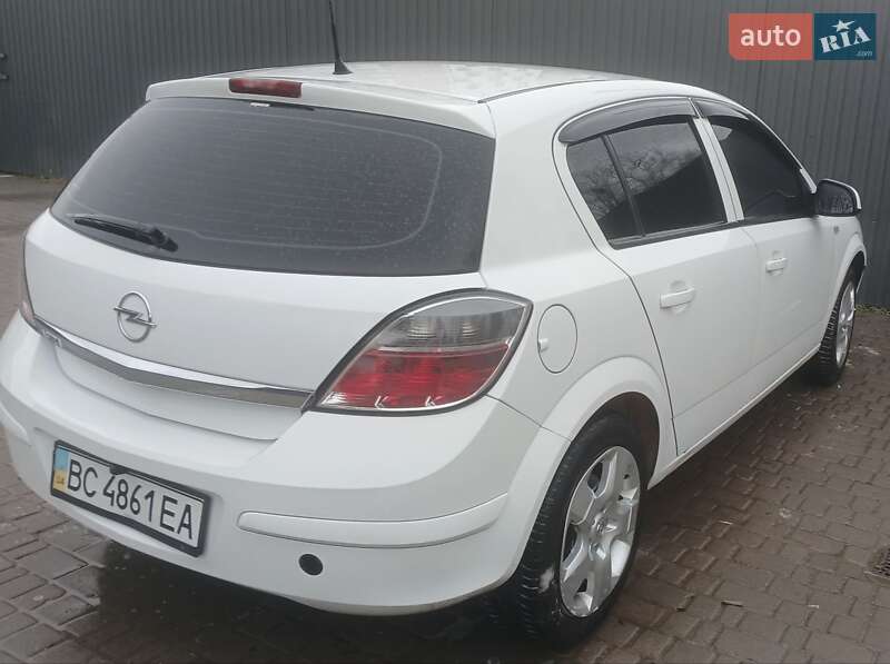 Хетчбек Opel Astra 2013 в Миколаєві