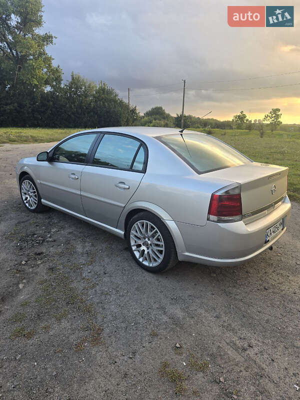 Седан Opel Astra 2007 в Гощі