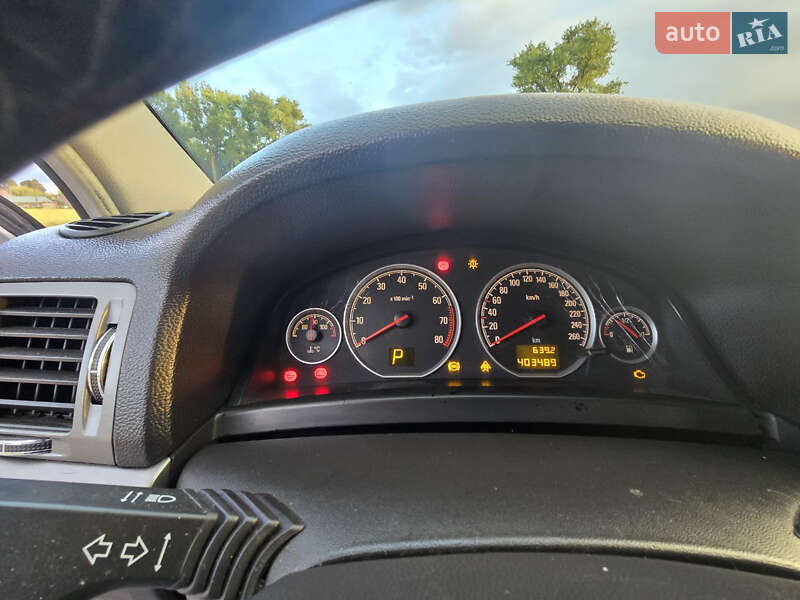 Седан Opel Astra 2007 в Гощі