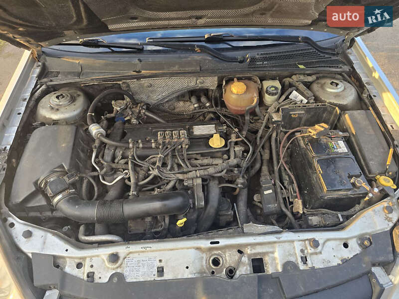 Седан Opel Astra 2007 в Гощі