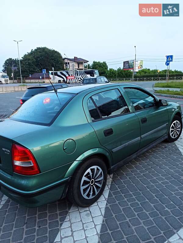 Седан Opel Astra 1999 в Тернополе