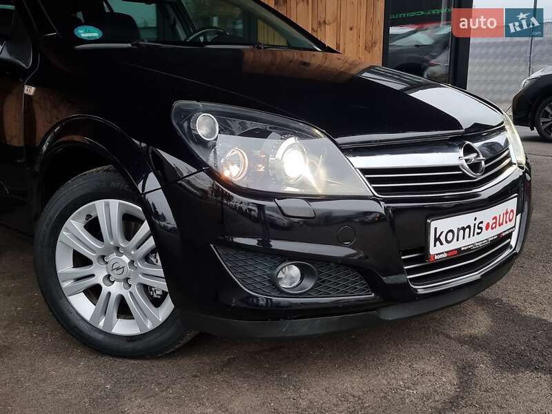 Універсал Opel Astra 2009 в Вінниці