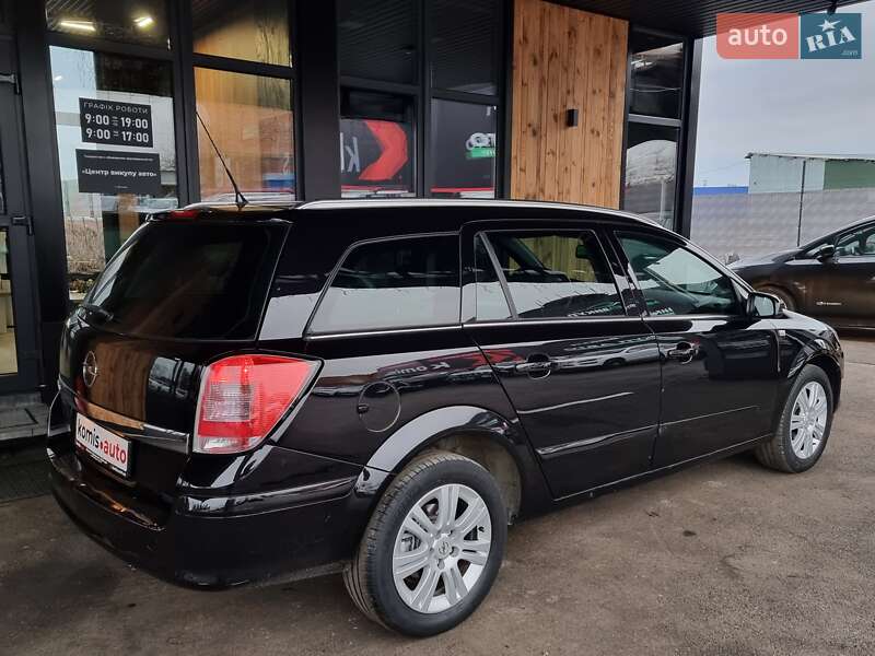 Універсал Opel Astra 2009 в Вінниці