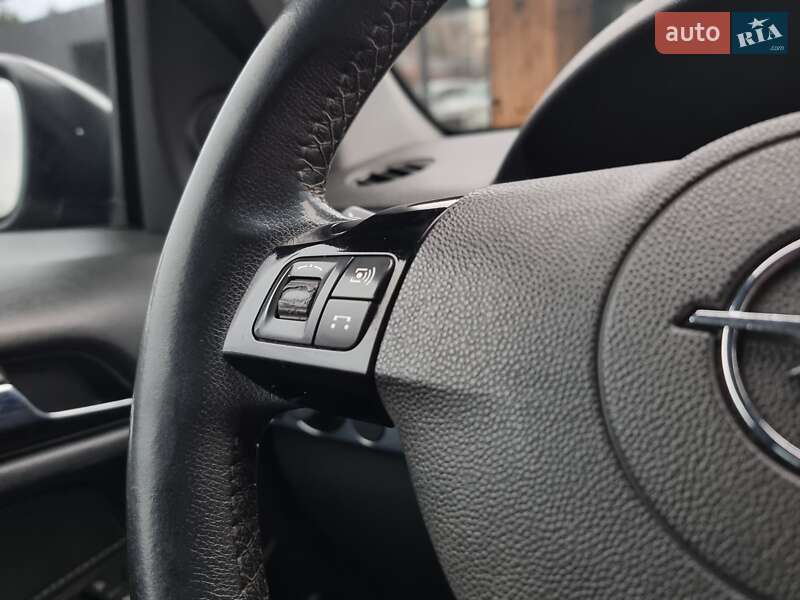 Універсал Opel Astra 2009 в Вінниці