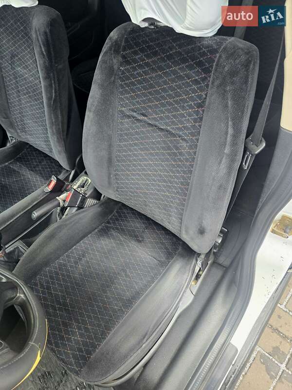 Хетчбек Opel Astra 2000 в Дніпрі фото 17 Хетчбек Opel Astra 2000 в Дніпрі