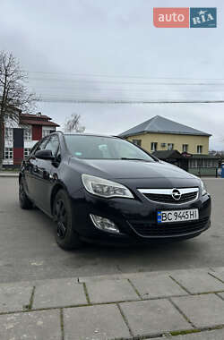 Универсал Opel Astra 2011 в Львове