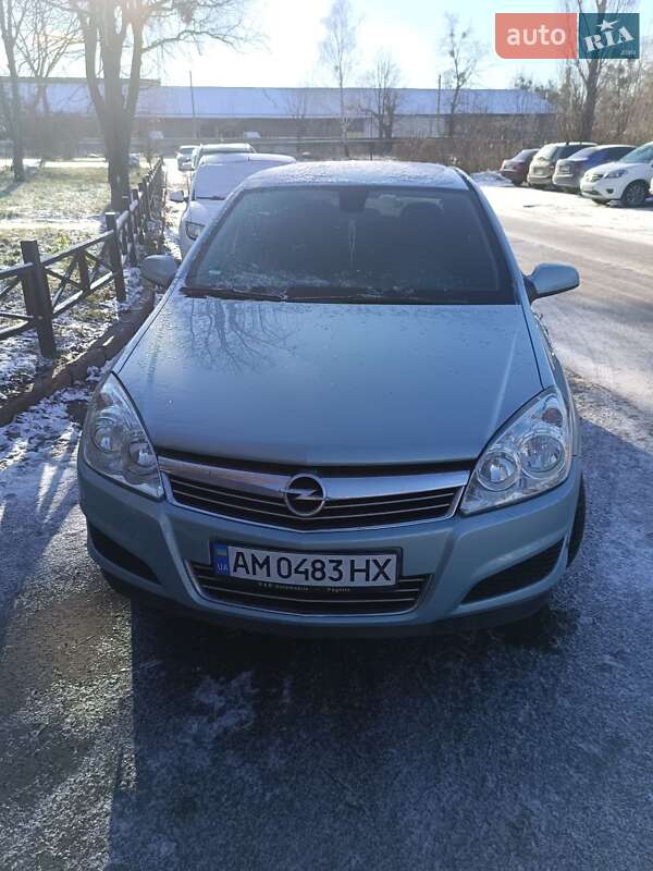 Хетчбек Opel Astra 2009 в Житомирі