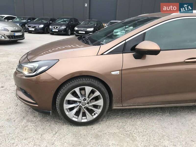 Універсал Opel Astra 2016 в Львові